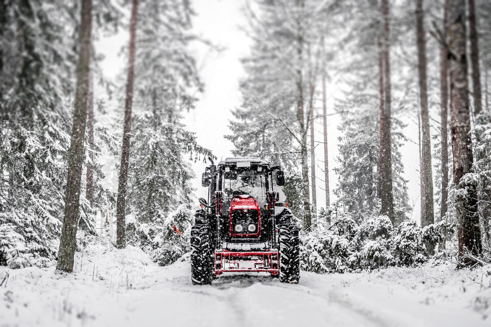 Snehové reťaze nie sú na ozdobu a potrebujú ich aj traktory
