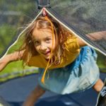 Na trampolíne si užije veľa zábavy celá rodina